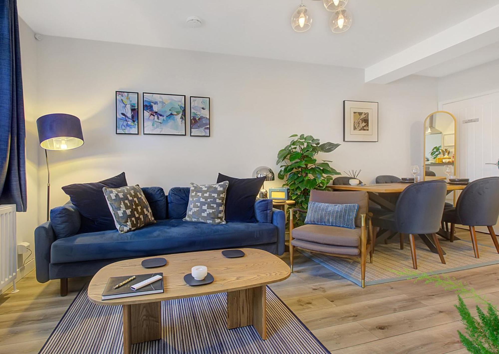 Stylish, Business Traveller Friendly Apartment, With Free Parking And Netflix Farnborough  Extérieur photo